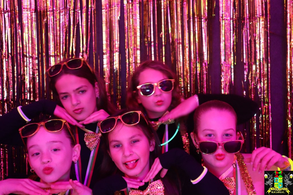 ../Images/Jeugd Opwarmbal Photobooth 105.jpg